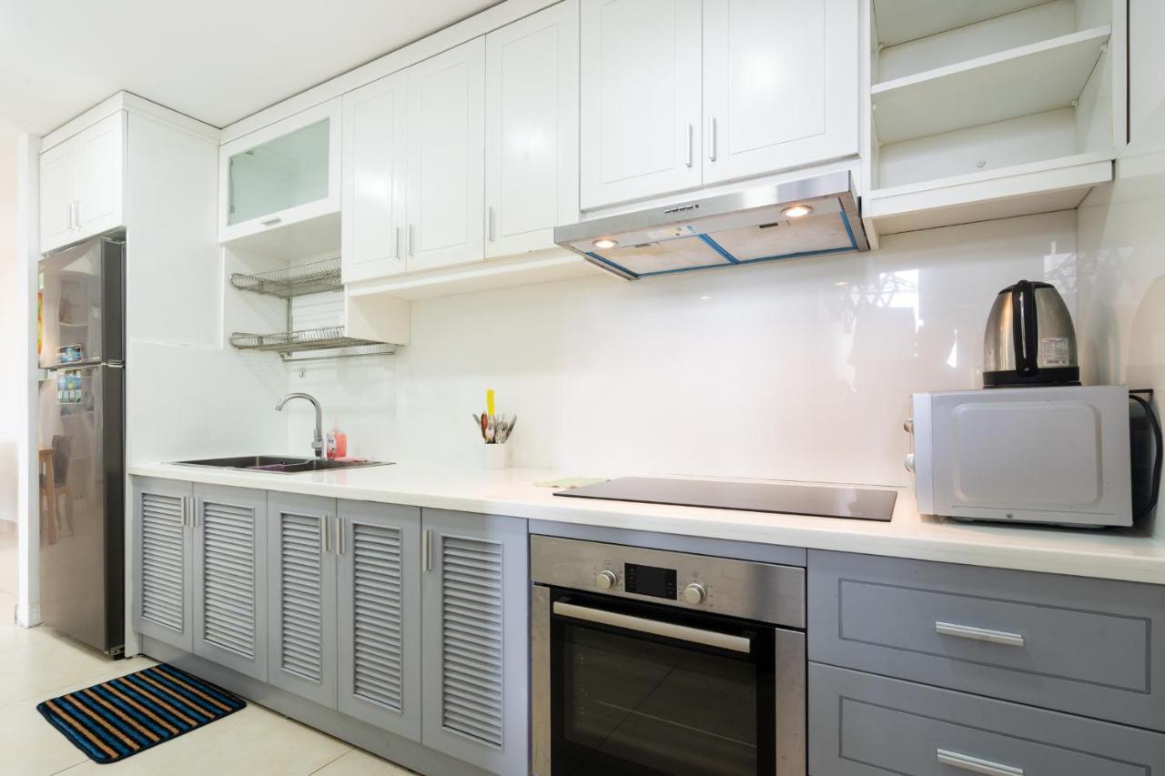 River Inn Apartment With Pool & Gym ホーチミン市 エクステリア 写真