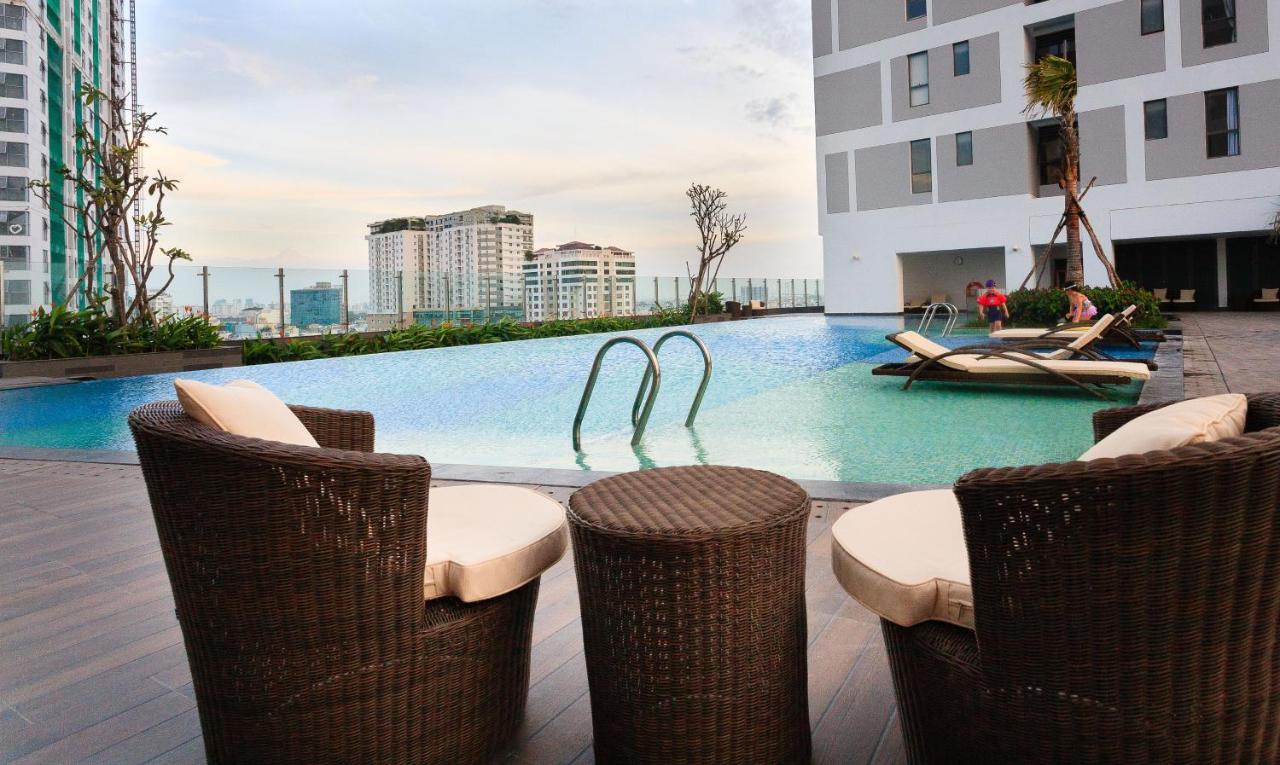 River Inn Apartment With Pool & Gym ホーチミン市 エクステリア 写真